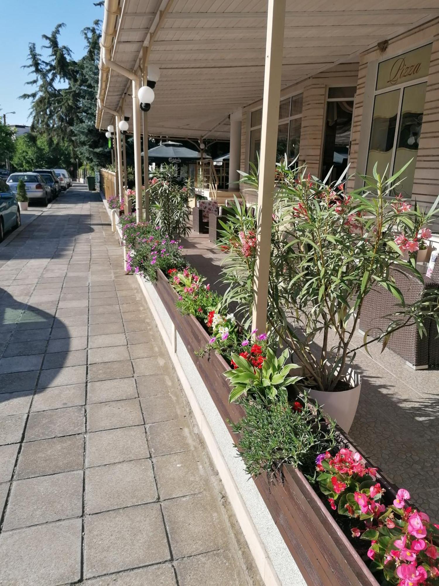 Hotel Astra Ravda Exterior foto