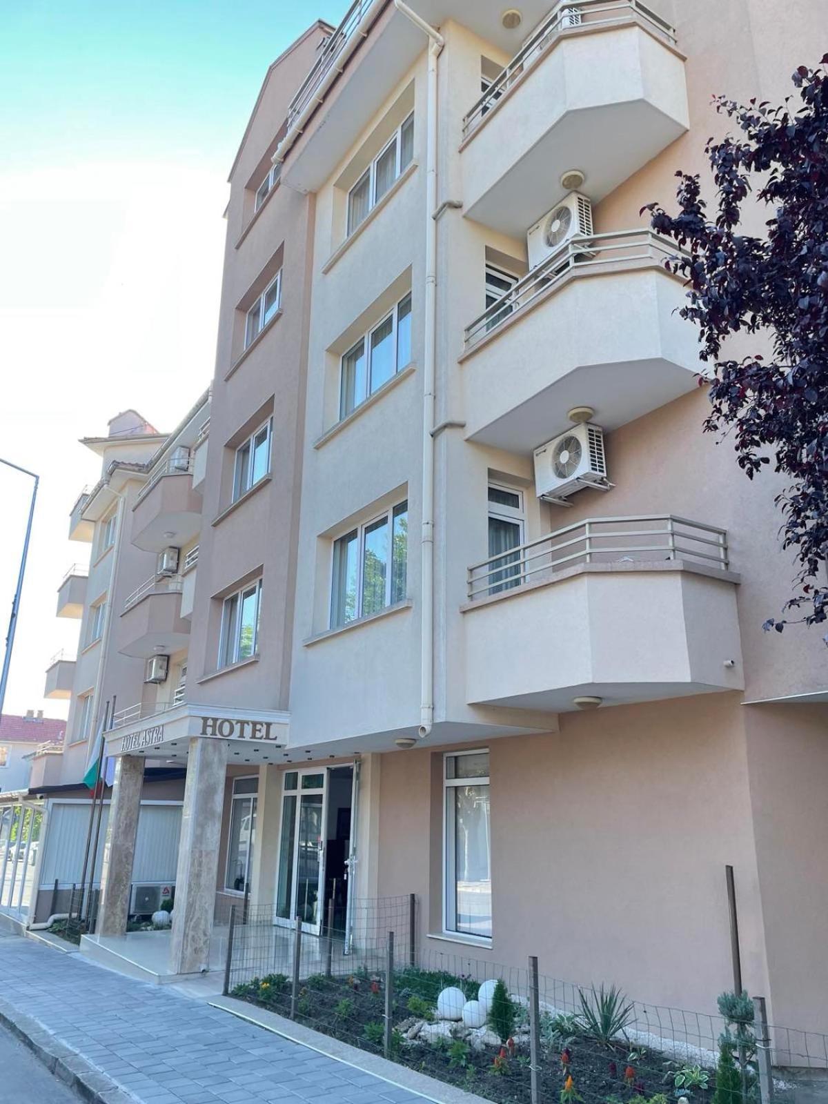 Hotel Astra Ravda Exterior foto